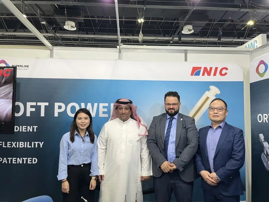 精彩亮相 I 速航科技赴迪拜口腔展，全球各地的賓客駐足我司展位，熱鬧非凡